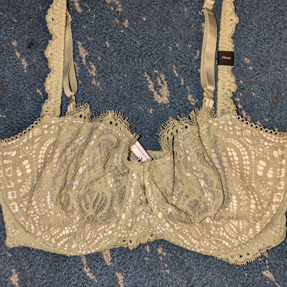 NWT Victoria Secret bra